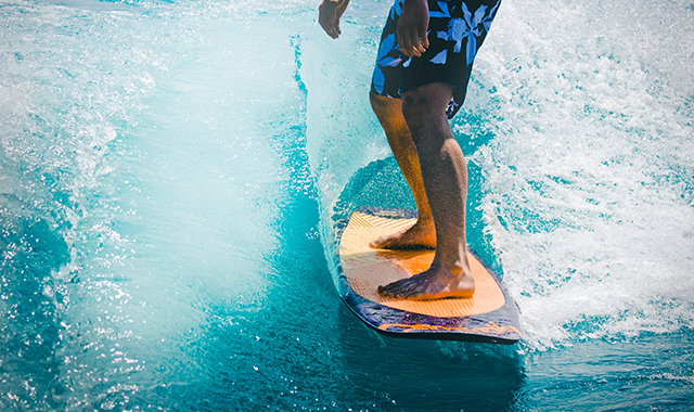 Вейксерфинг в подарок в Санкт-Петербурге (СПБ)