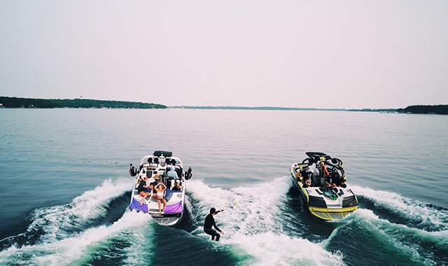 Вейксерфинг или катание на вейксерфе в Санкт-Петербурге (СПБ)