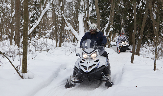Катание на снежном самокате с мотором в Москве
