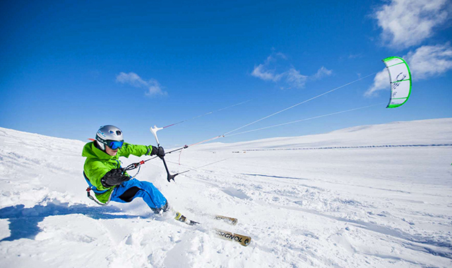 Уроки сноукайтинга в Москве