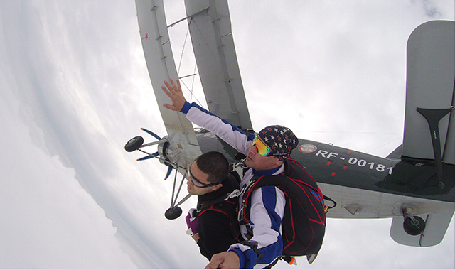 Первый прыжок с парашютом в Москве и Подмосковье
