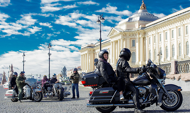 Катание на мотоцикле с водителем в Санкт-Петербурге (СПБ)