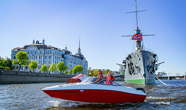 Прогулка на катере в Москве