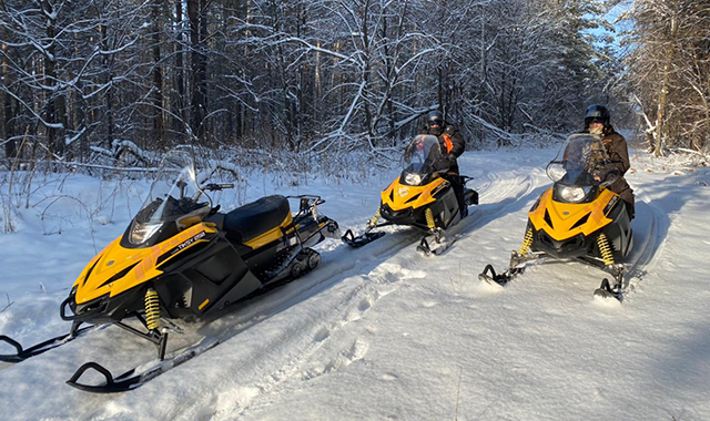 Прогулки на снегоходах в Москве