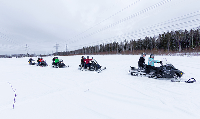 Прогулка на миниснегоходе для детей в Москве