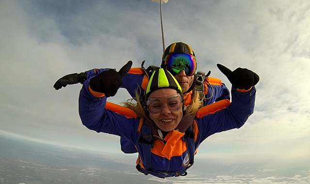 Первый прыжок с парашютом в Москве и Подмосковье