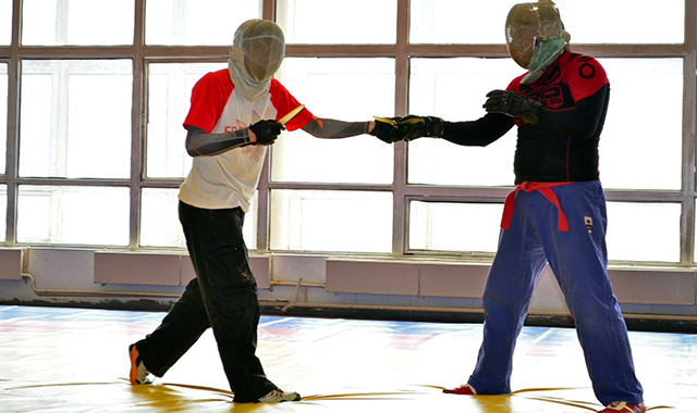 Курсы (уроки) самообороны