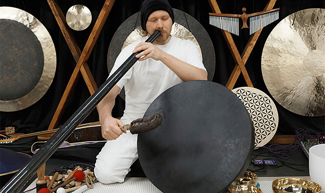 Handpan музыкальный инструмент созданный U-GENE sound vibe в Москве и Подмосковье