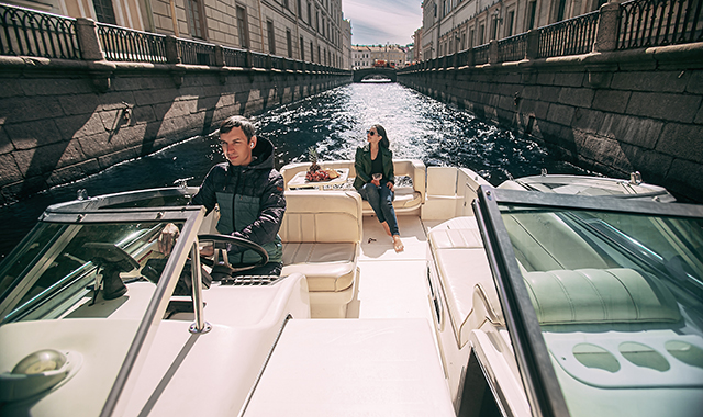 Покататься на катере в Санкт-Петербурге (СПБ)