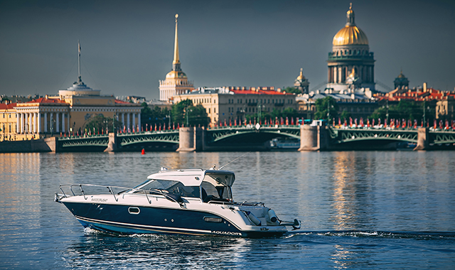 Прогулка на катере в Москве