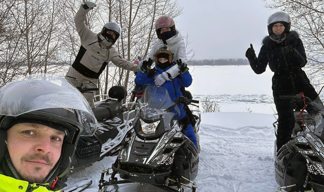 Детский снегокат с мотором в Москве и Подмосковье