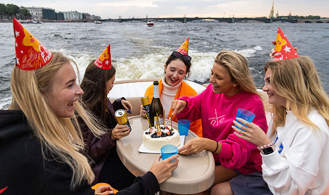 Водные развлечения летом в Санкт-Петербурге (СПБ)