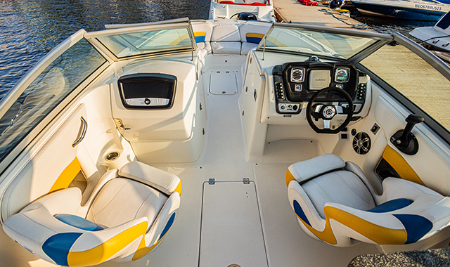 Экскурсия на катере в Санкт-Петербурге (СПБ)