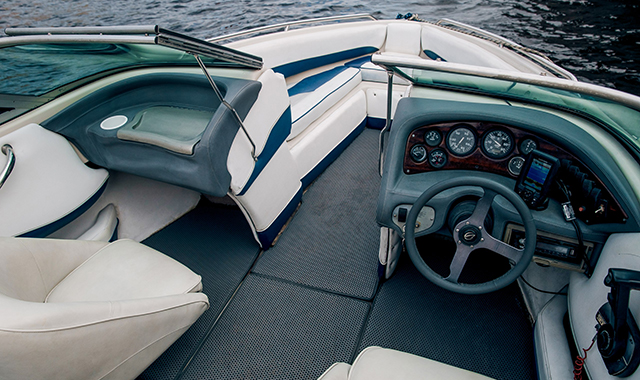 Водные развлечения летом в Санкт-Петербурге (СПБ)