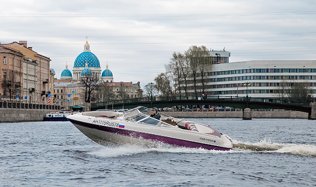 Экскурсия на катере в Москве и Подмосковье