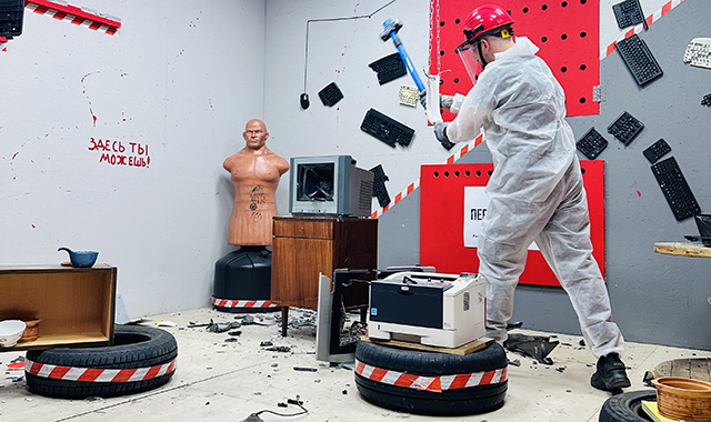 Комната, где можно выплеснуть гнев в Москве