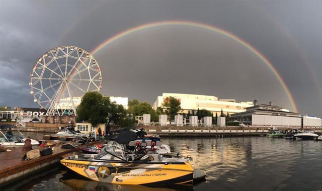 Вейксерфинг в Москве