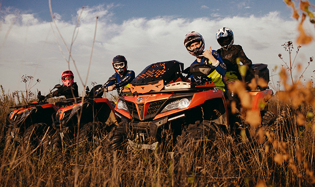 Квадроцикл / мотовездеход