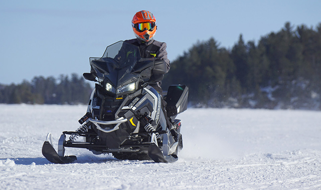 Прогулки на снегоходах в Москве