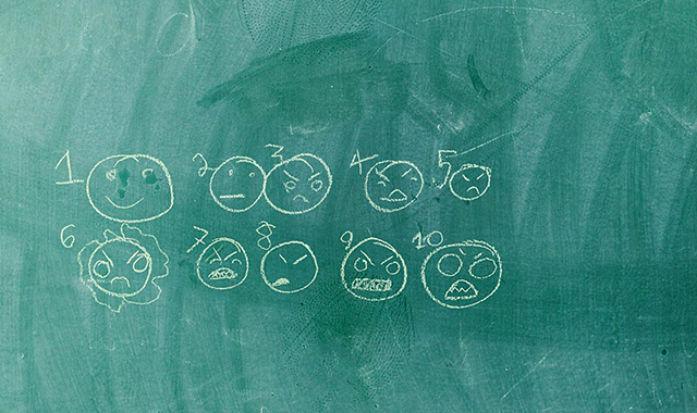 Битье посуды &ndash; антистресс-развлечение в Санкт-Петербурге (СПБ)