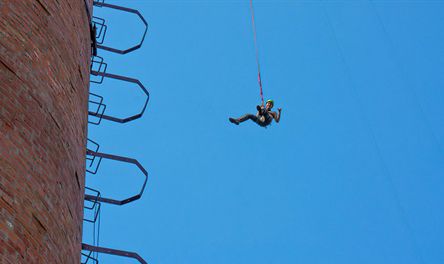 Прыжки с высоты на резинке в Санкт-Петербурге (СПБ)