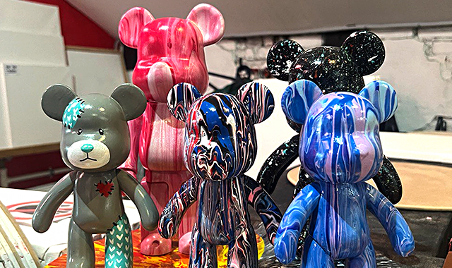 Обучение рисованию картин жидким акрилом в Москве