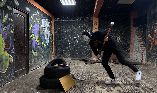 Комната, где можно выплеснуть гнев в Москве