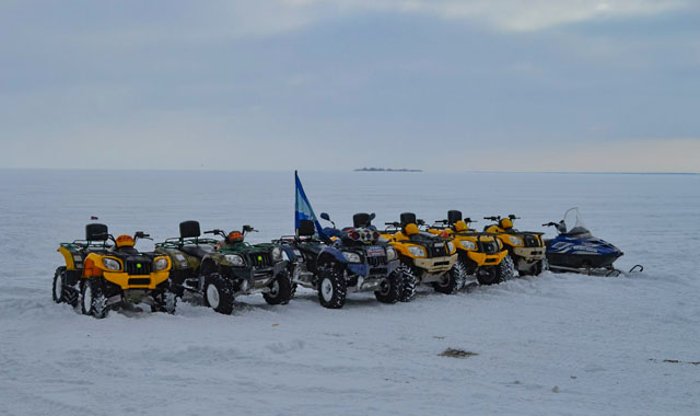 Катание на снегокате в Москве
