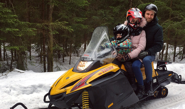 Прогулка на миниснегоходе для детей в Москве