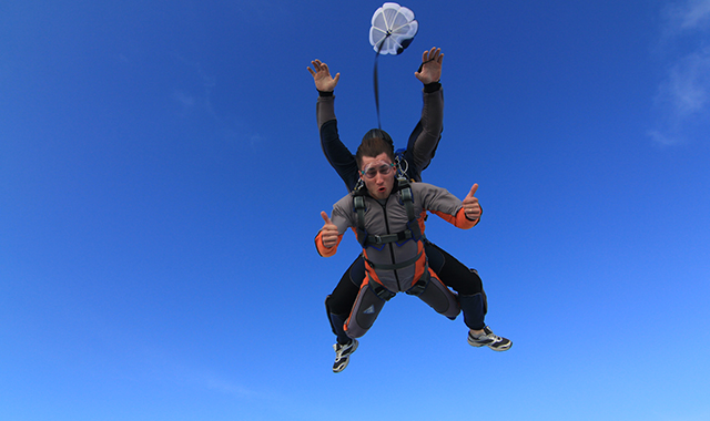 Первый прыжок с парашютом в Москве и Подмосковье